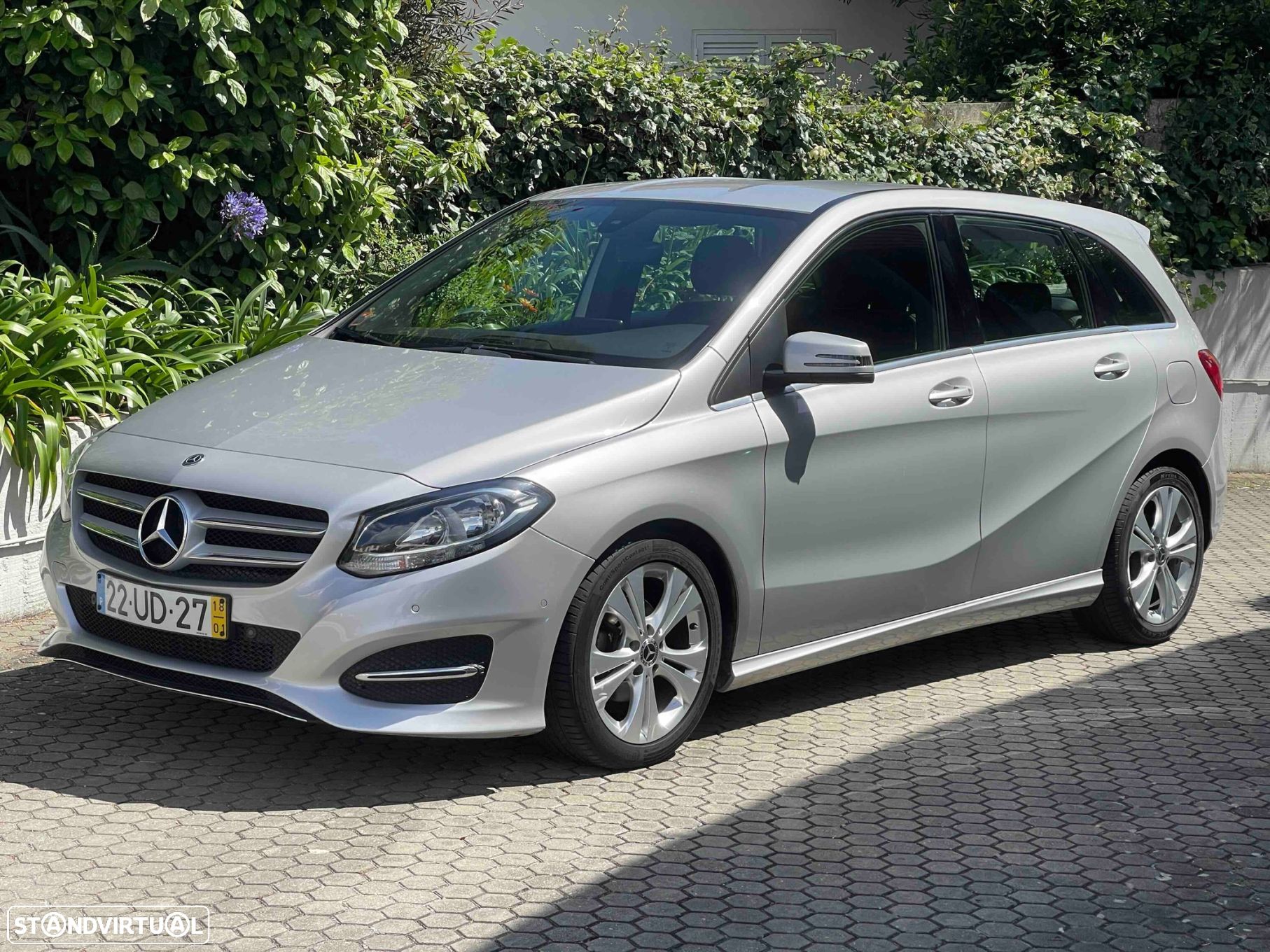 Mercedes-Benz B 180 d Urban - 1