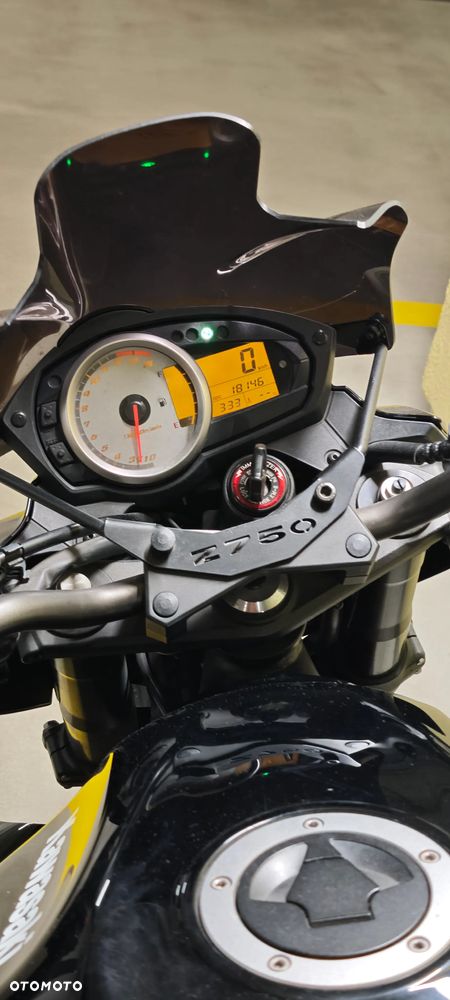 Kawasaki ZR - 30