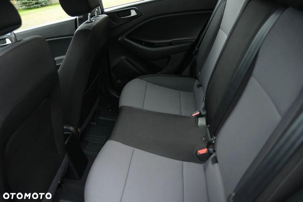 Hyundai i20 1.2 YES Gold - 21