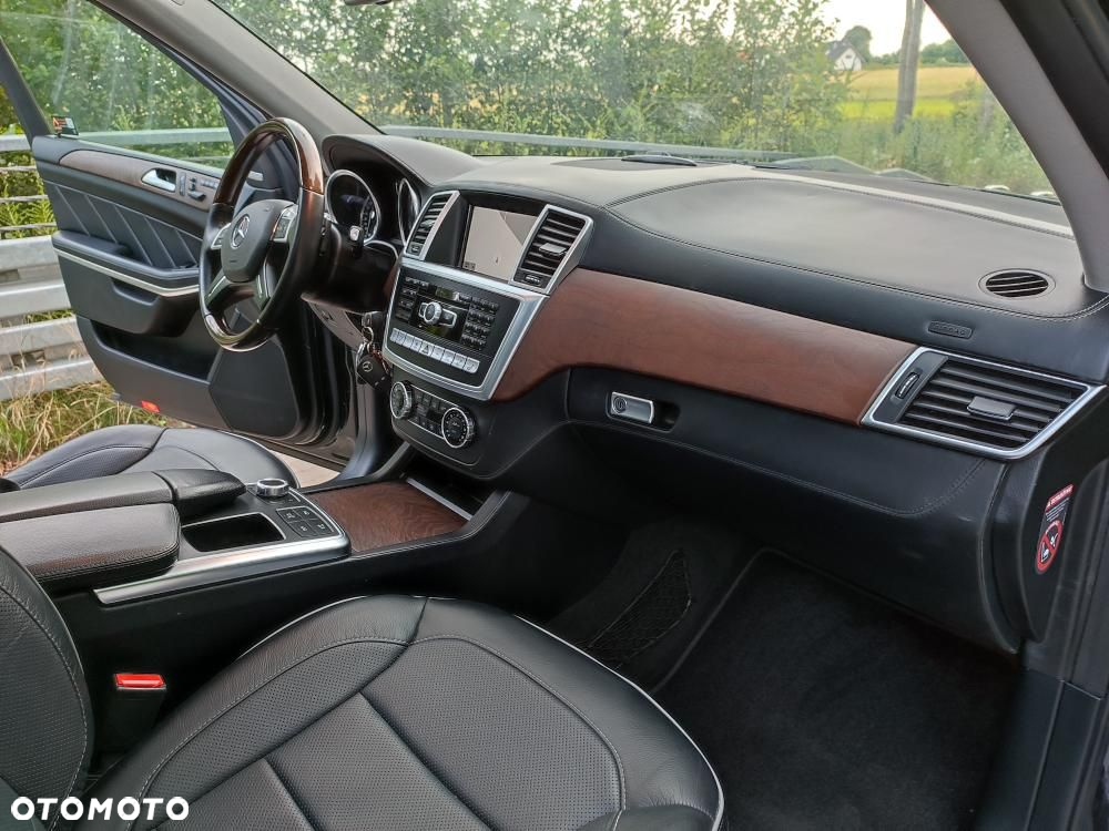 Mercedes-Benz GL 500 4-Matic - 15