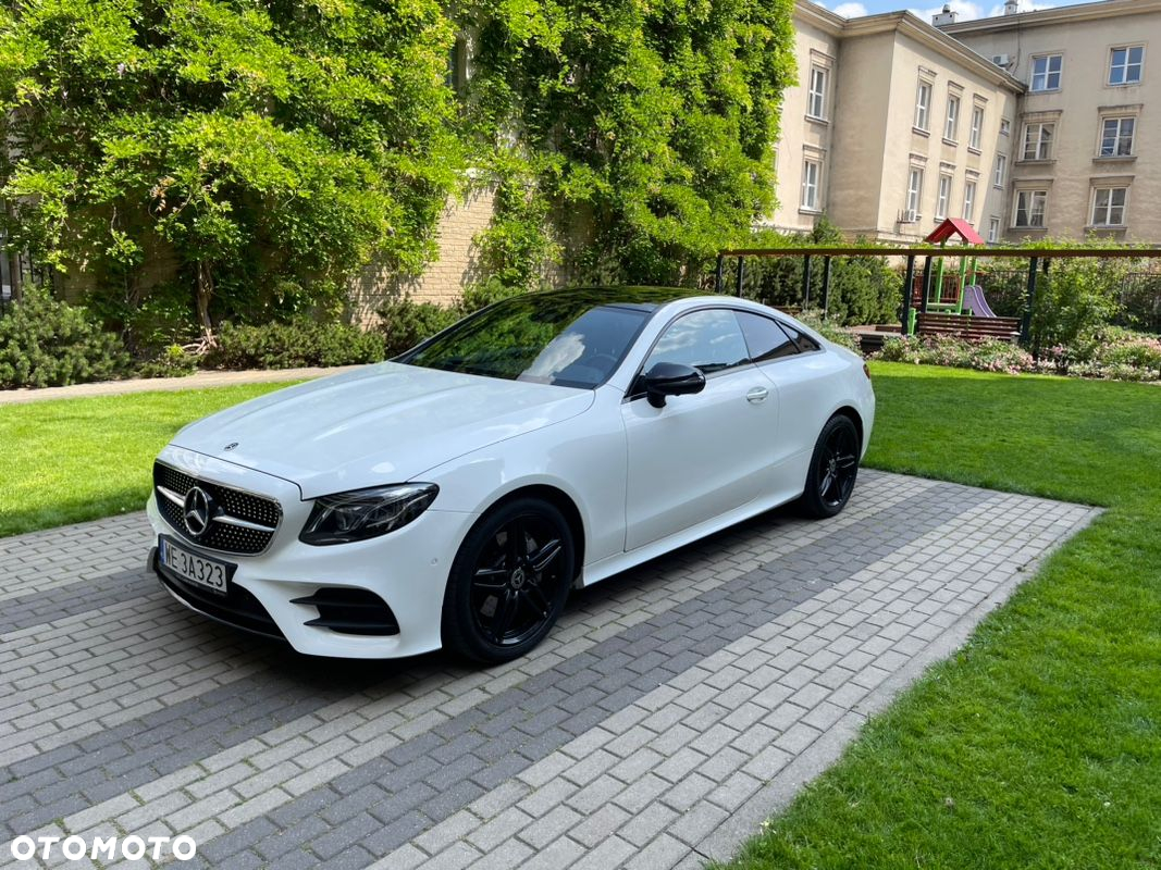 Mercedes-Benz Klasa E 220 d Coupe 4-Matic 9G-TRONIC - 4