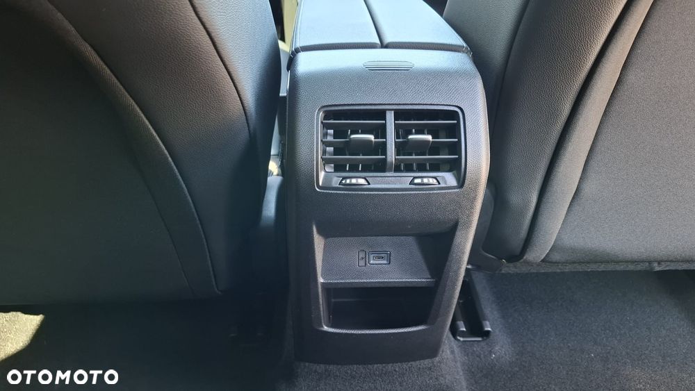 Opel Astra 1.2 T mHEV Ultimate S&S eDTC - 12
