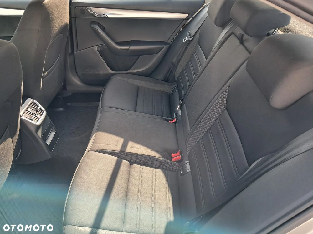 Skoda Octavia 1.5 TSI ACT Ambition - 20