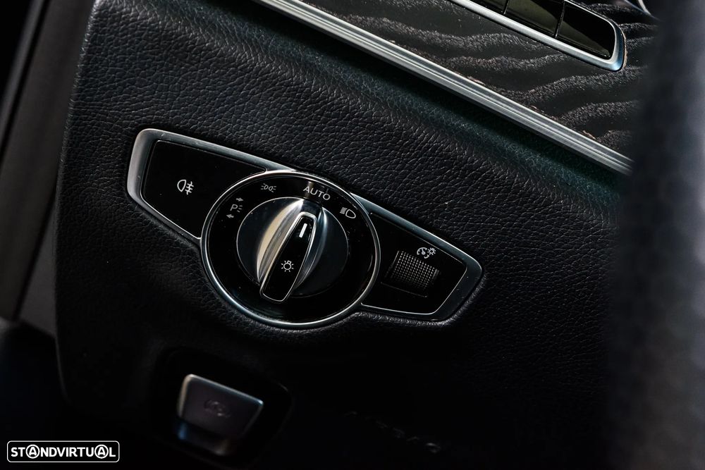 Mercedes-Benz E 300 de 9G-TRONIC AMG Line - 17