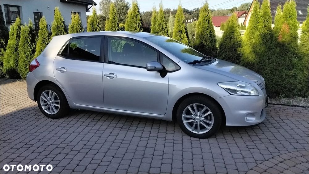 Toyota Auris 1.6 Life+ - 7