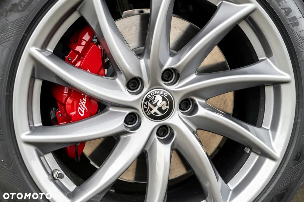 Alfa Romeo Giulia 2.0 Turbo TI Q4 - 10