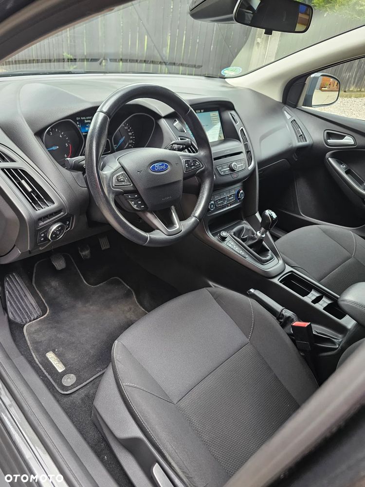 Ford Focus 1.5 EcoBlue Start-Stopp-System TITANIUM STYLE - 12