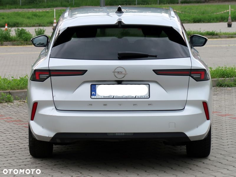 Opel Astra 1.2 T Business Edition S&S - 4