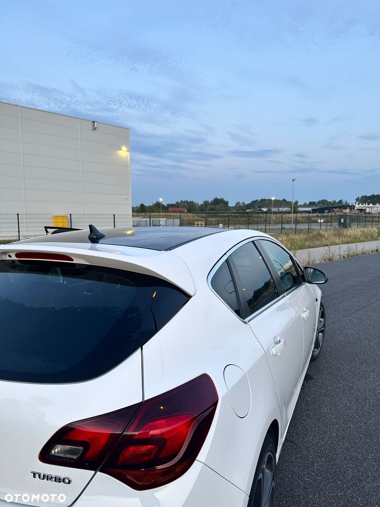 Opel Astra 1.6 T SIDI Cosmo S&S EU6 - 8