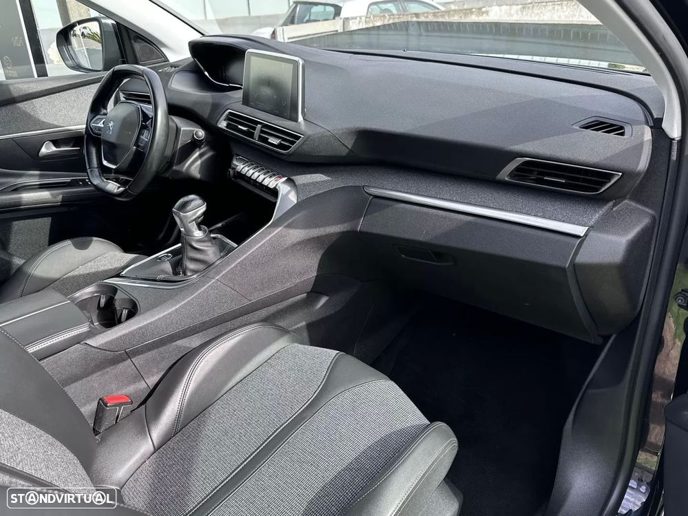 Peugeot 3008 1.2 PureTech Allure Pack - 55