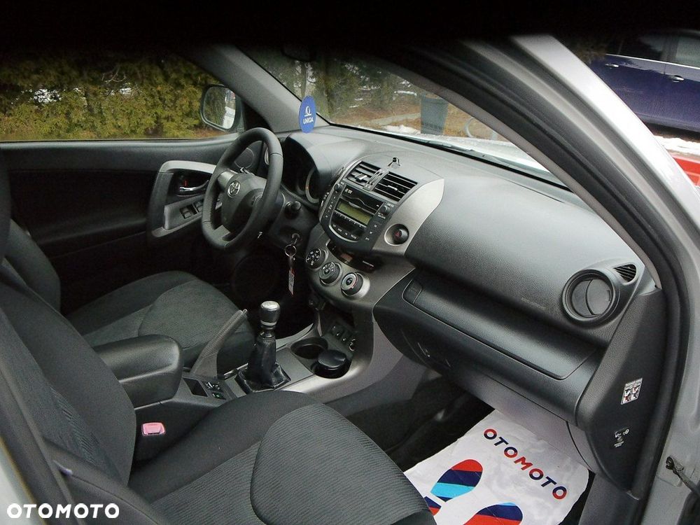 Toyota RAV4 2.2 D-4D 4x4 Sol - 21