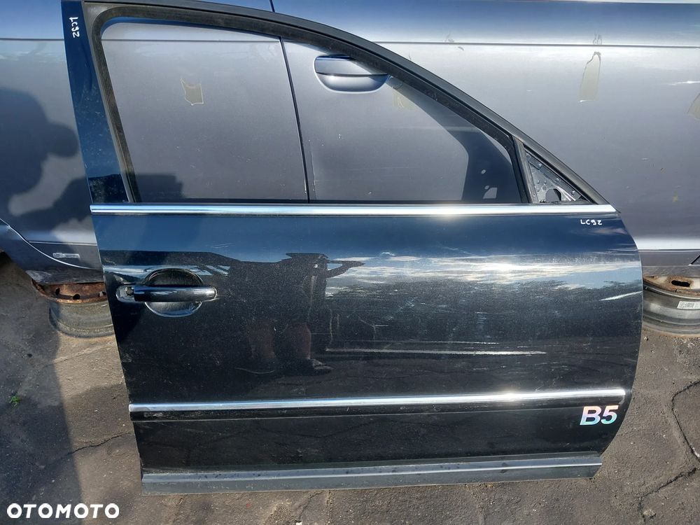 Drzwi Lewe prawe przód Volkswagen Passat B5 FL LZ9Ż listwy chrom ozdobne