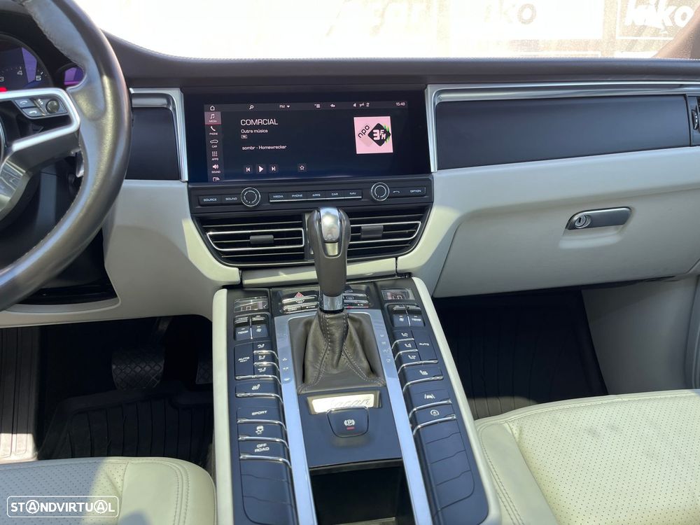 Porsche Macan 2.0T - 31