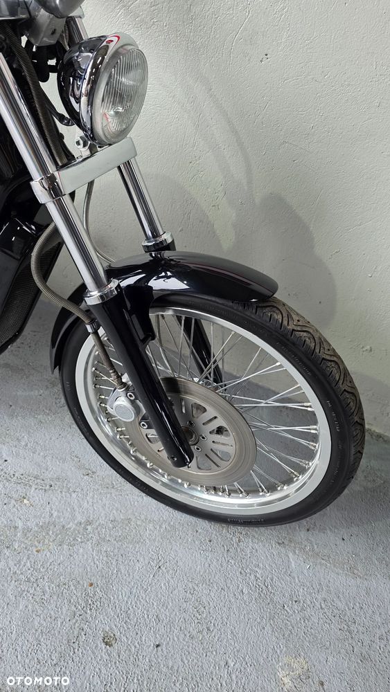 Suzuki Intruder - 30