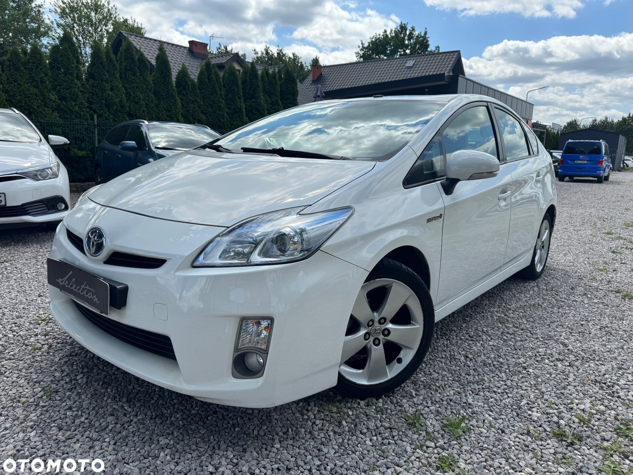 Toyota Prius (Hybrid) Comfort - 2
