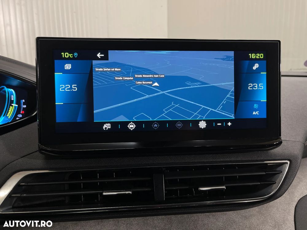 Peugeot 3008 225 e-EAT8 GT - 17