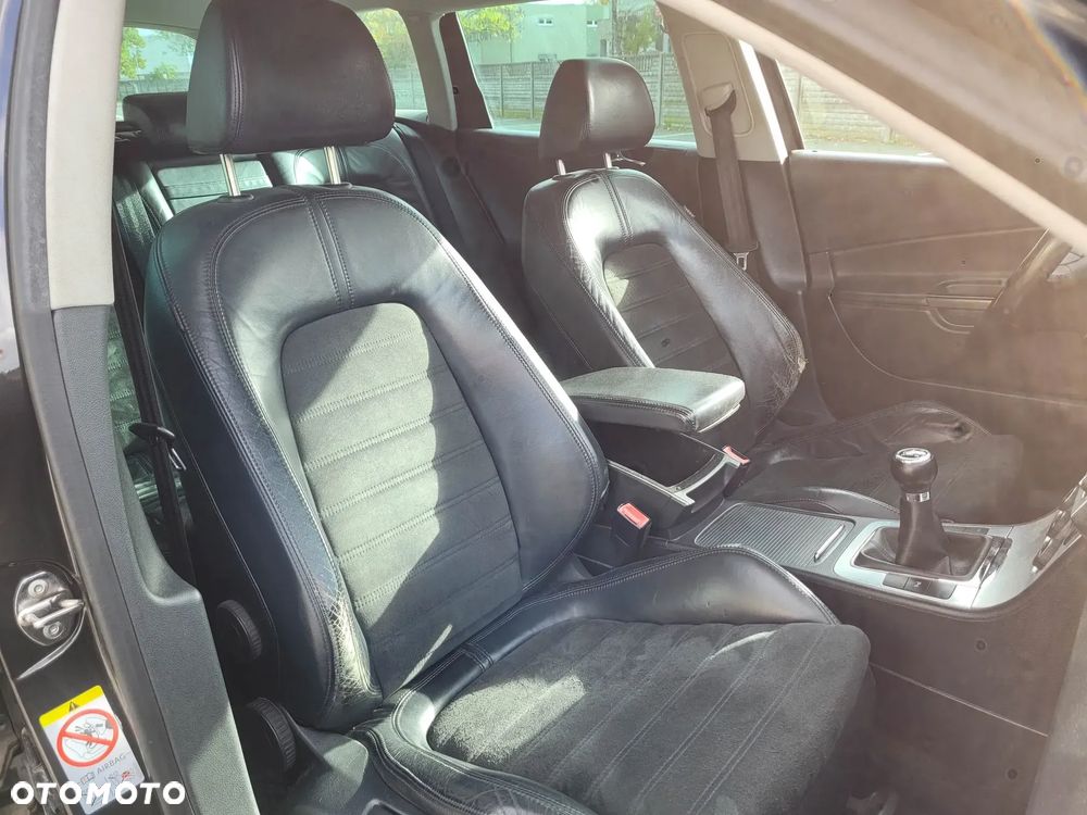 Volkswagen Passat 2.0 TDI DPF Highline - 10