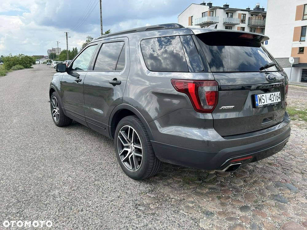 Ford Explorer - 5