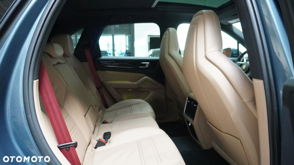 Porsche Cayenne Tiptronic S - 12