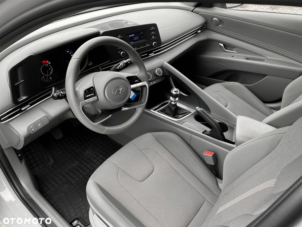 Hyundai Elantra 1.6 Modern - 7