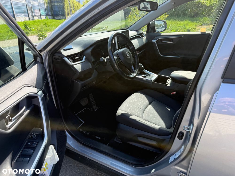 Toyota RAV4 - 24