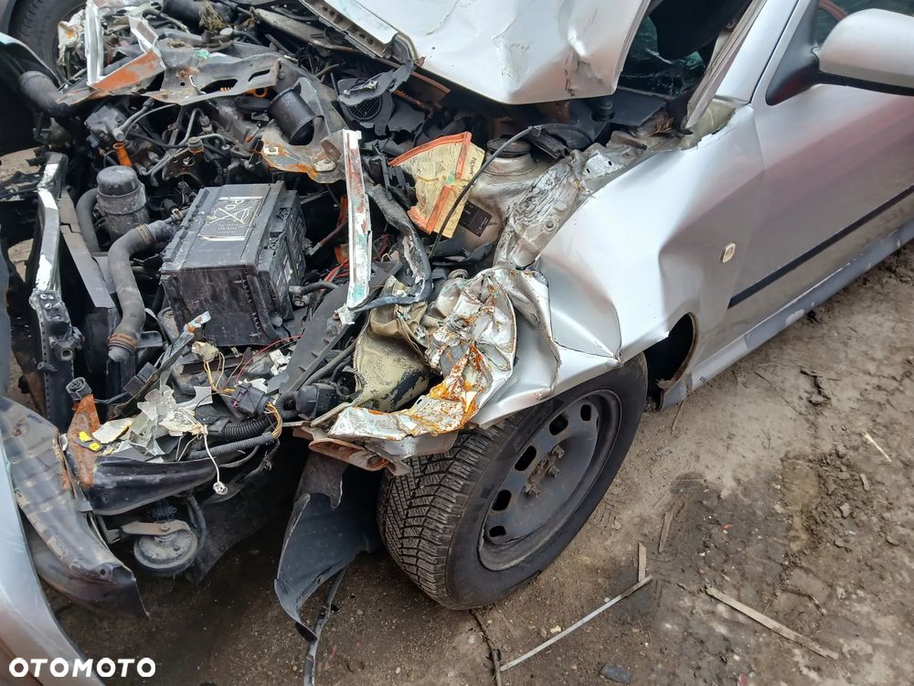 SKODA FABIA I 1 LF7T  klapa bagażnika zderzak lampa reflektor stop lampy halogeny przeciwmgłowe