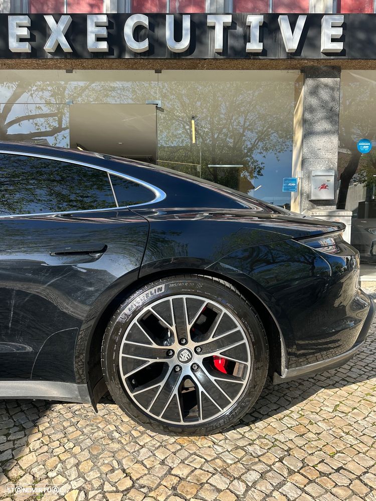 Porsche Taycan 4S - 5