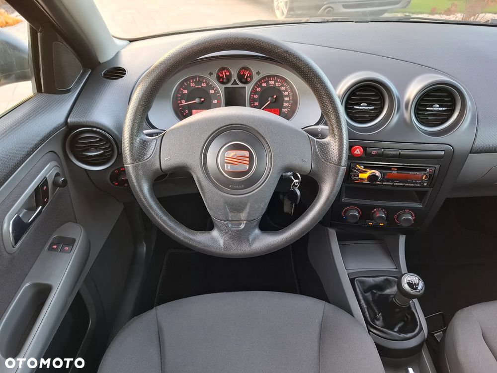 Seat Ibiza 1.4 16V Reference - 35