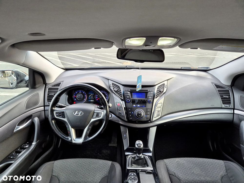 Hyundai i40 1.7 CRDi Comfort + - 22