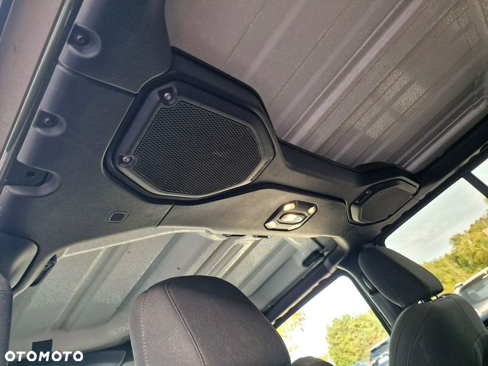 Jeep Wrangler - 25