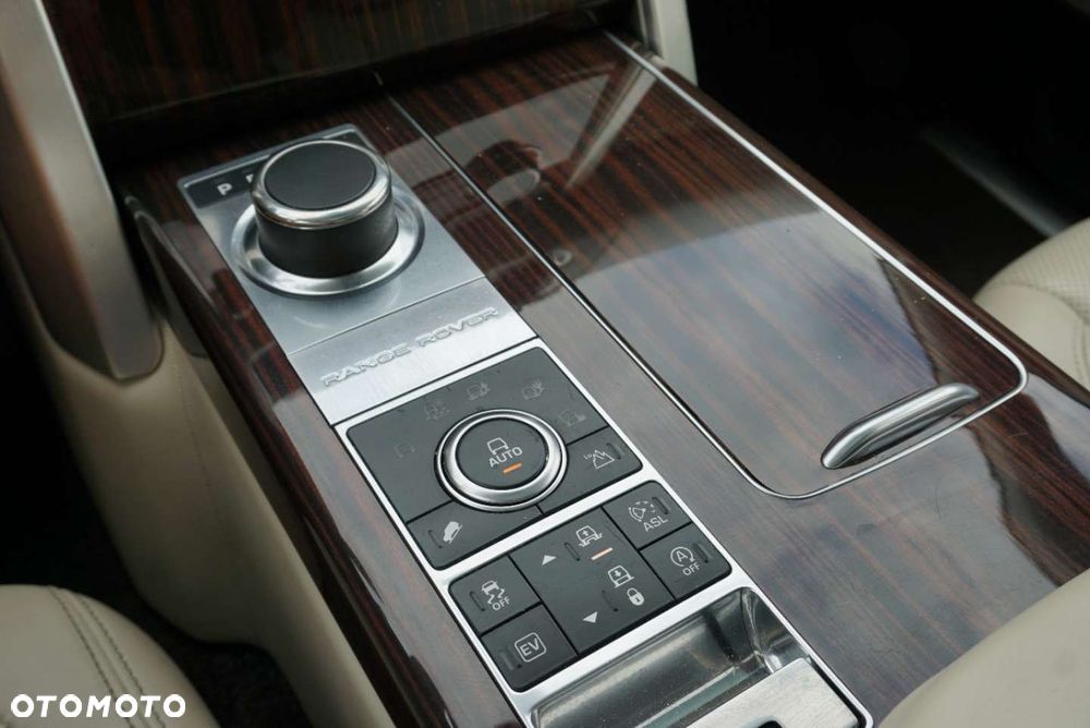 Land Rover Range Rover - 16