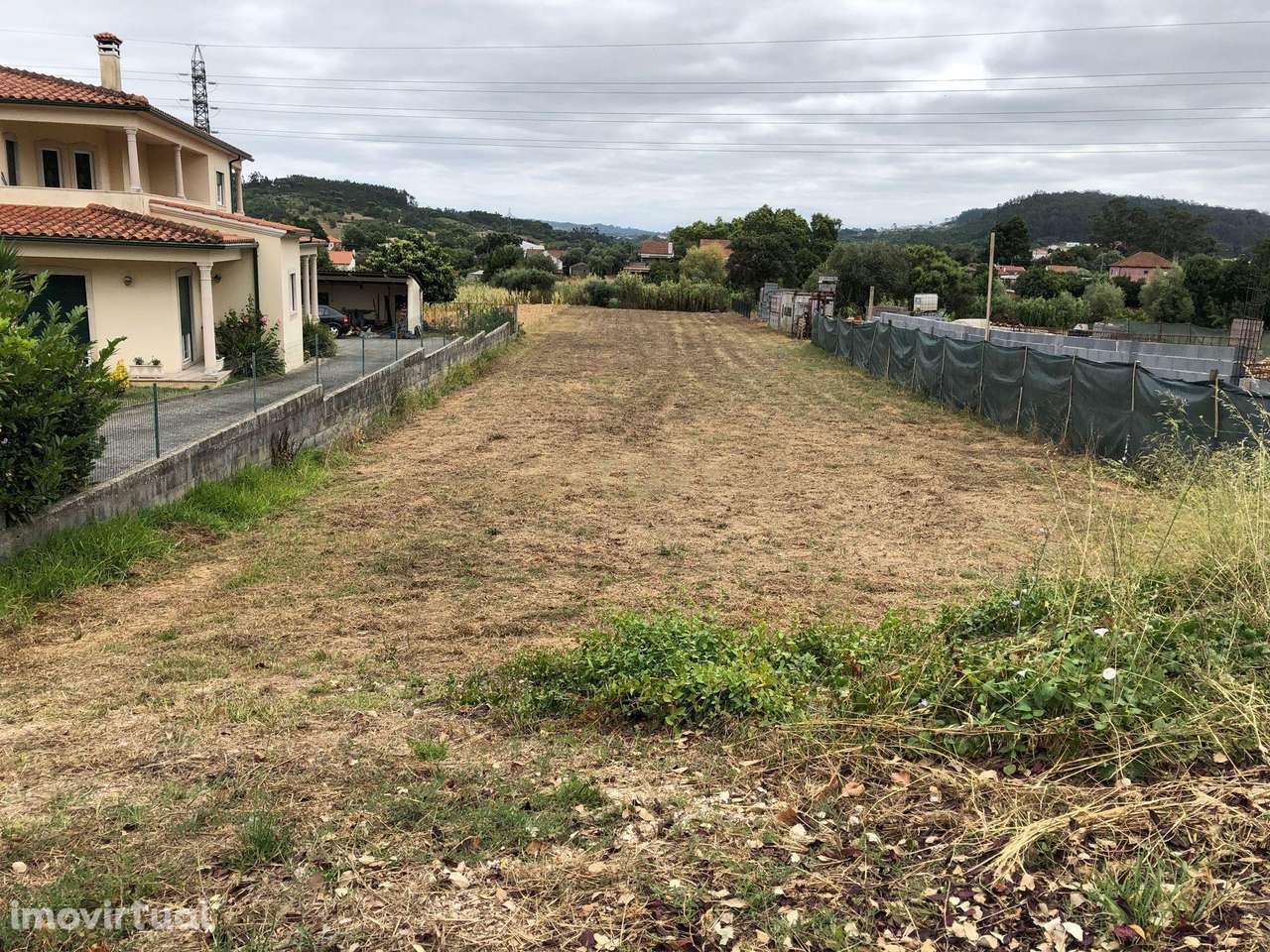 Terreno plano de 1.589,85 m² - Grande imagem: 2/9