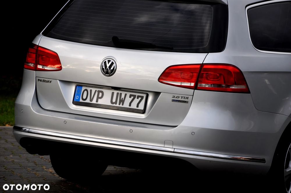 Volkswagen Passat Variant 2.0 Blue TDI DSG SCR Highline - 16