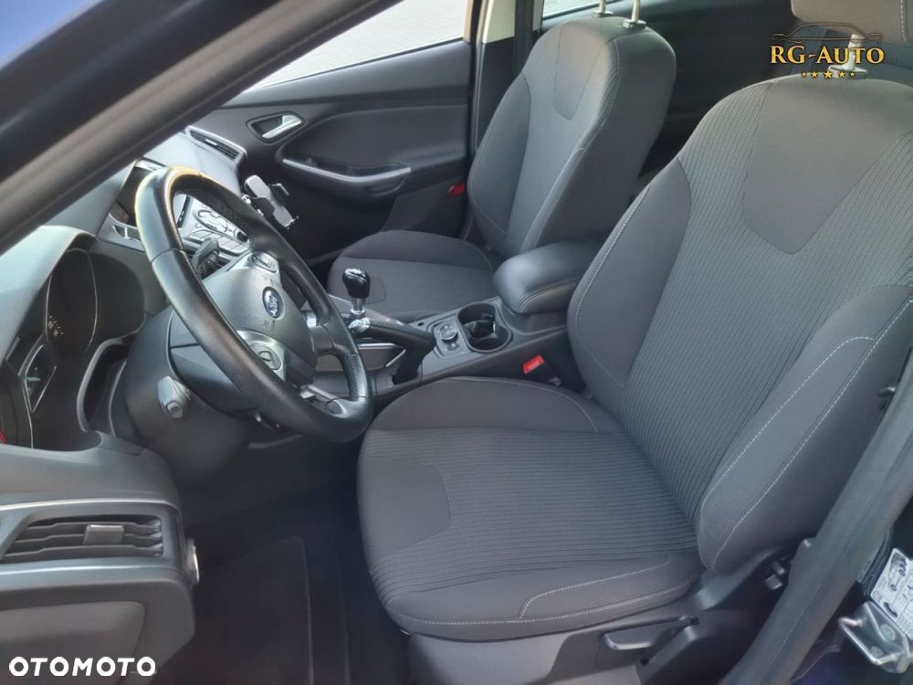 Ford Focus - 38