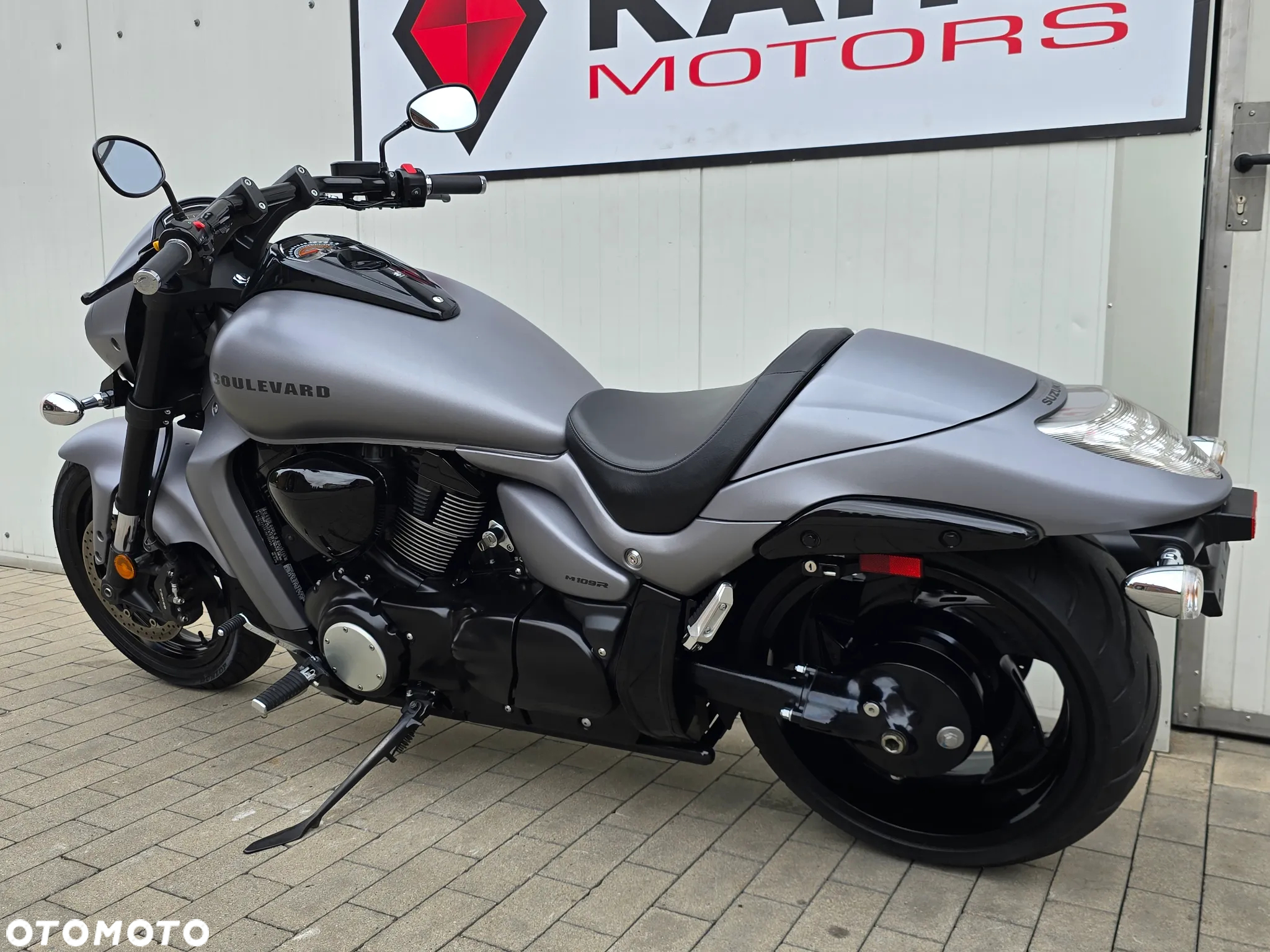 Suzuki Boulevard - 7
