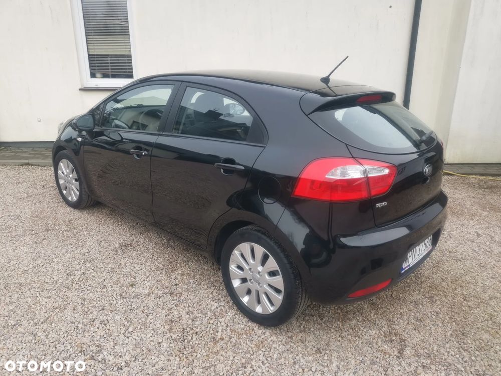 Kia Rio 1.2 Attract - 4
