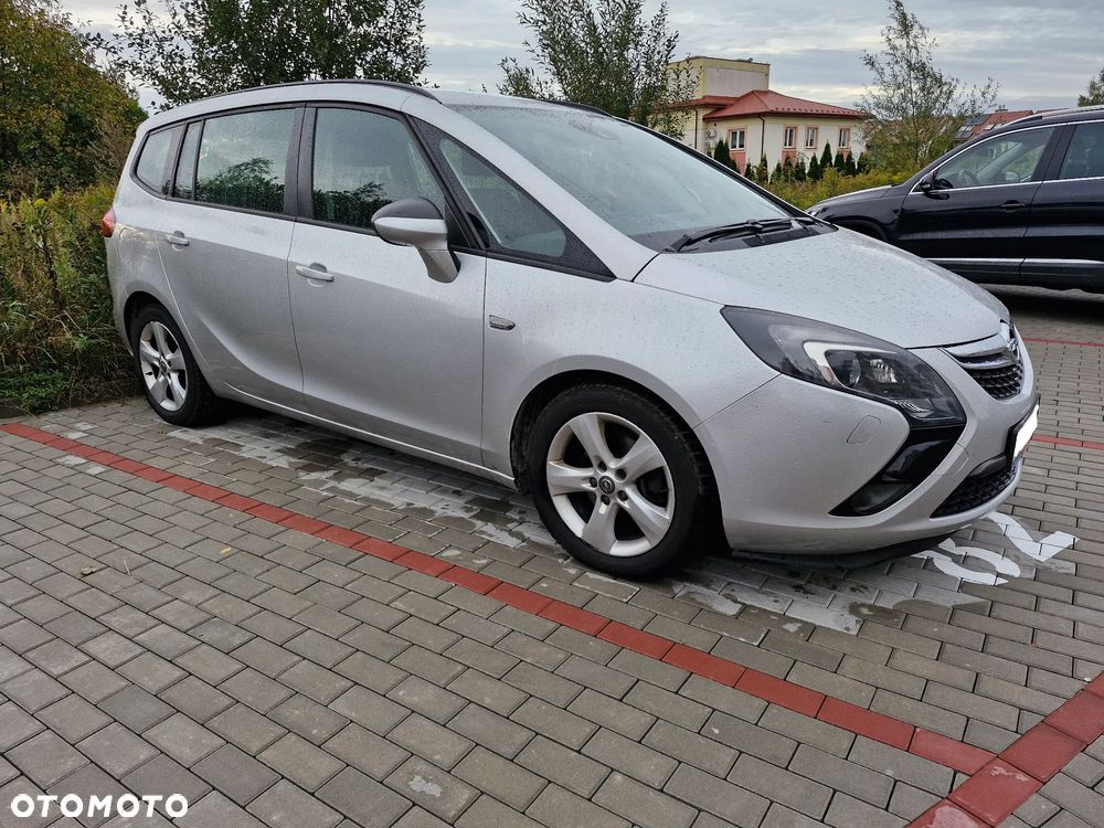 Opel Zafira - 1
