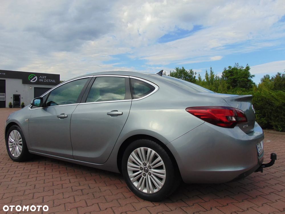 Opel Astra 1.7 CDTI DPF Exklusiv - 9