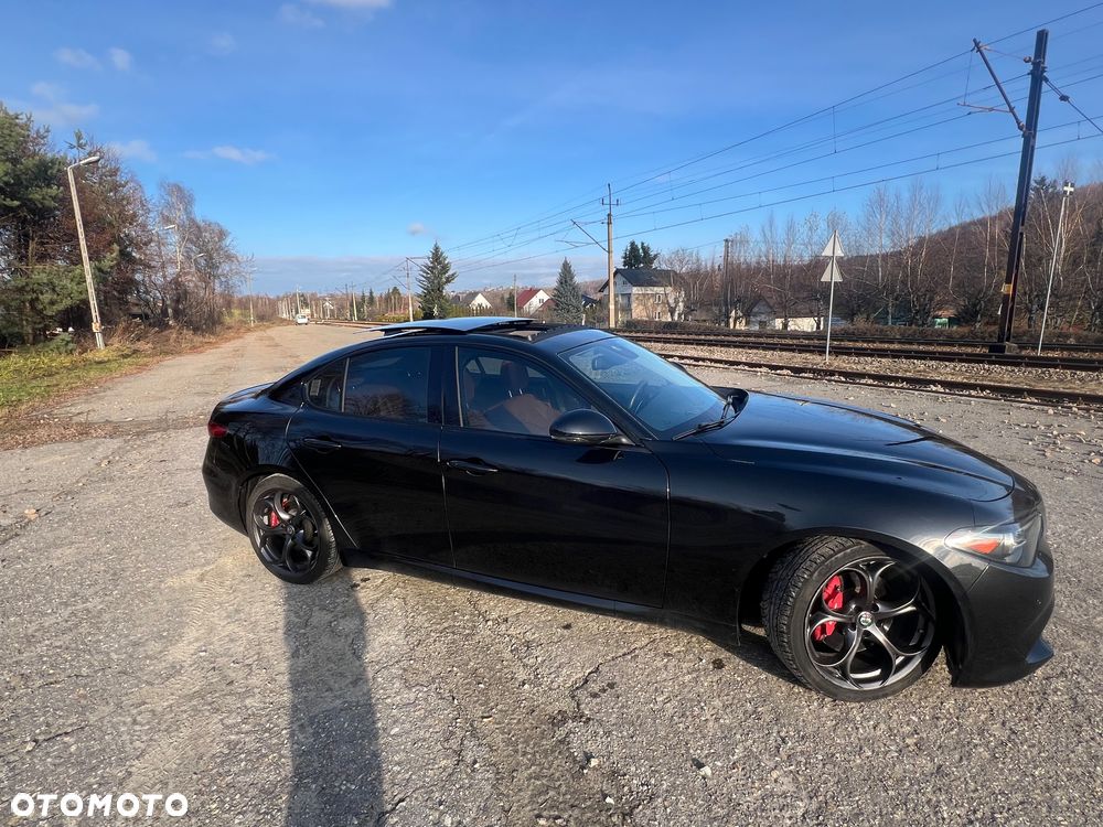 Alfa Romeo Giulia 2.0 Turbo 16V AT8 Veloce Ti - 14