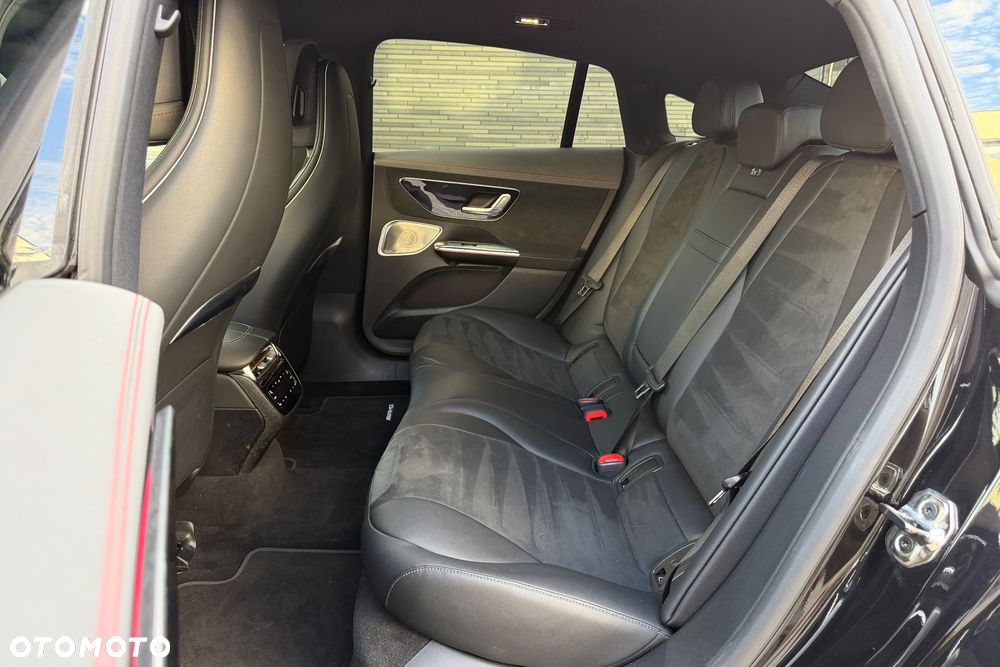 Mercedes-Benz EQE 350 90.5kWh 4-Matic AMG Line - 31