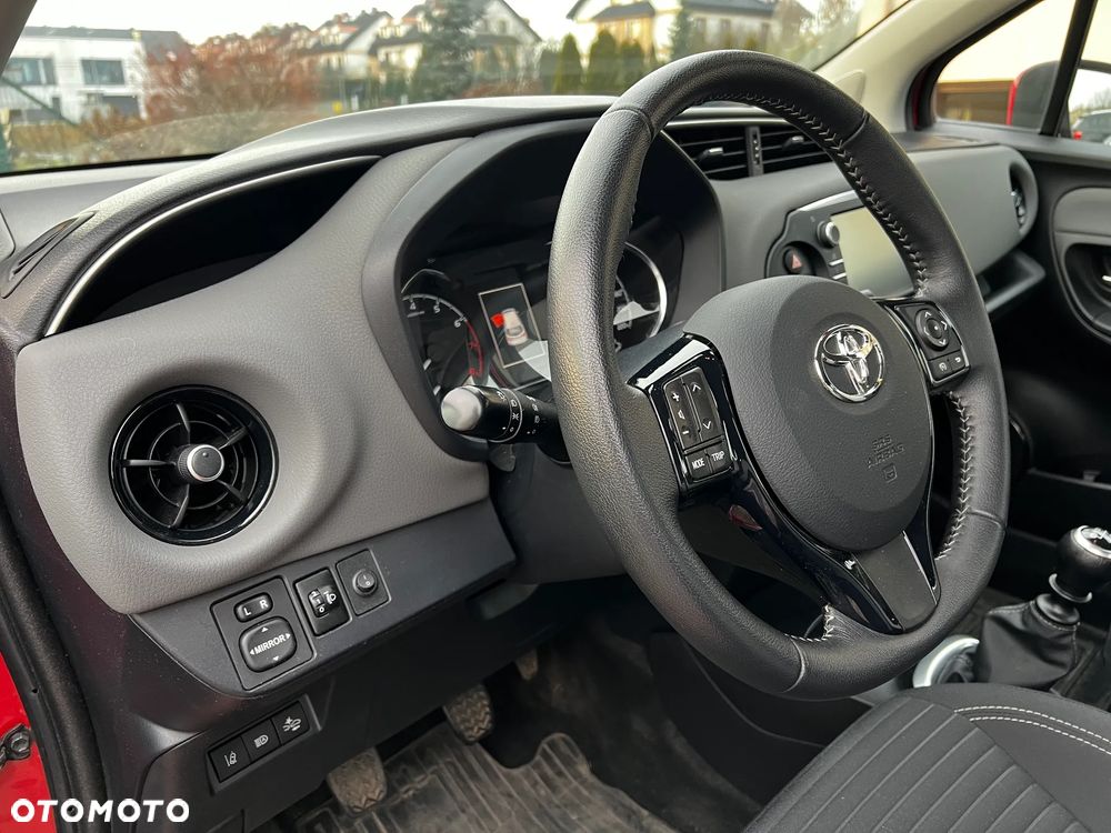 Toyota Yaris 1.5 Premium - 27
