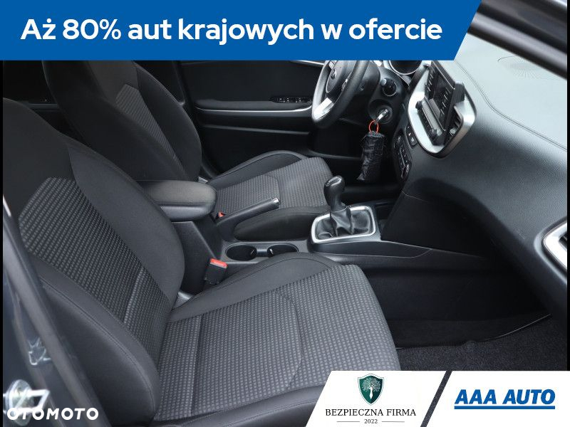 Kia Ceed - 10