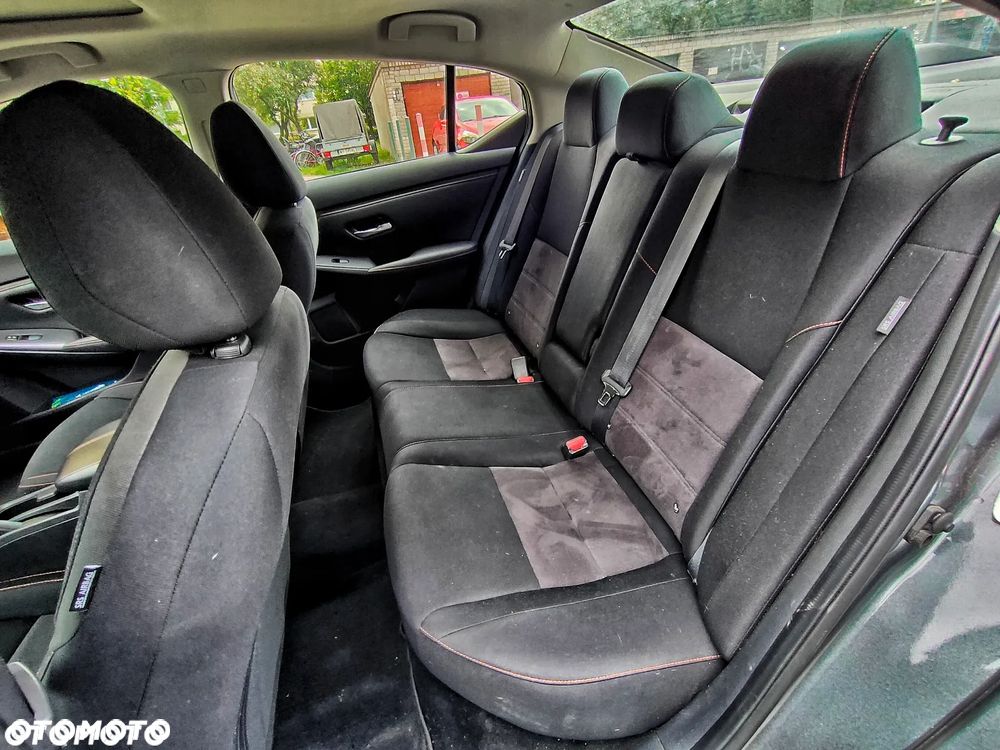 Nissan Sentra - 18