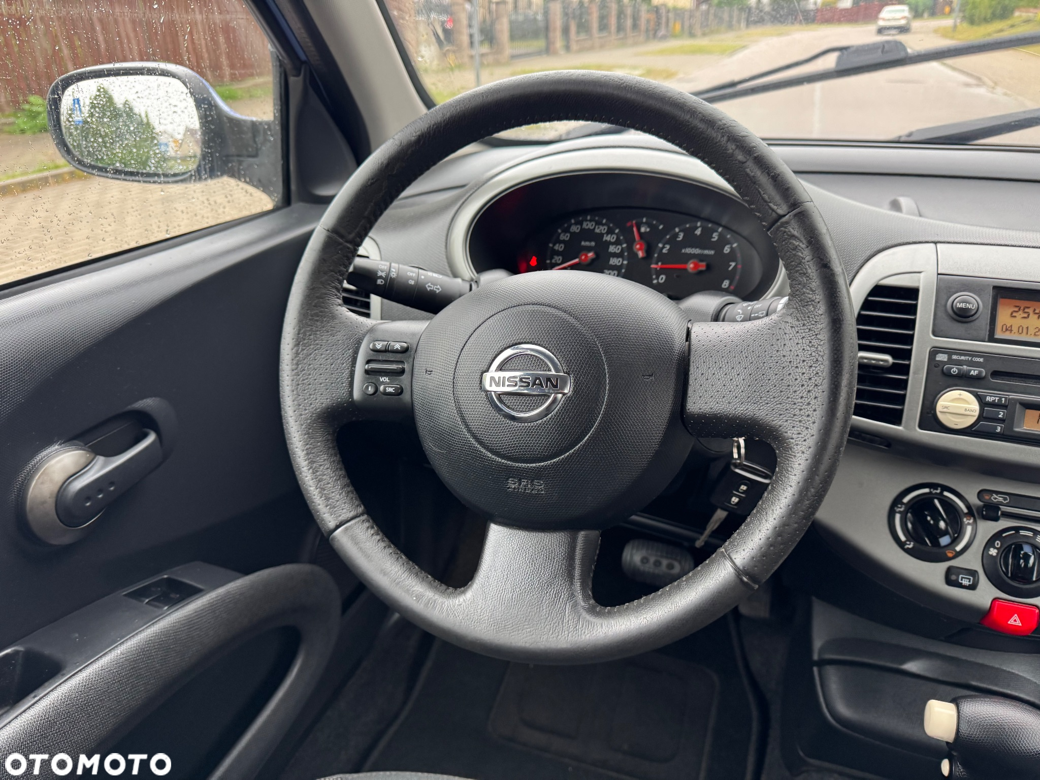 Nissan Micra 1.4 Tekna - 17