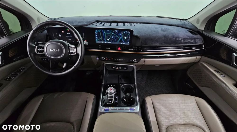 Kia Carnival - 4