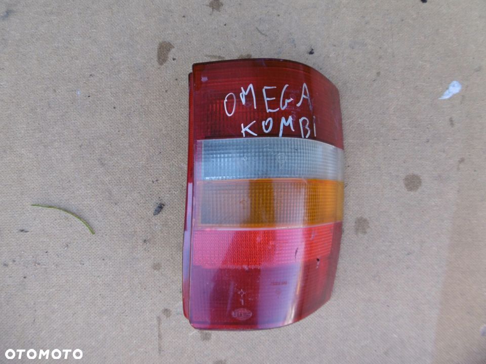 LAMPA TYLNA OPEL OMEGA A KOMBI - 1
