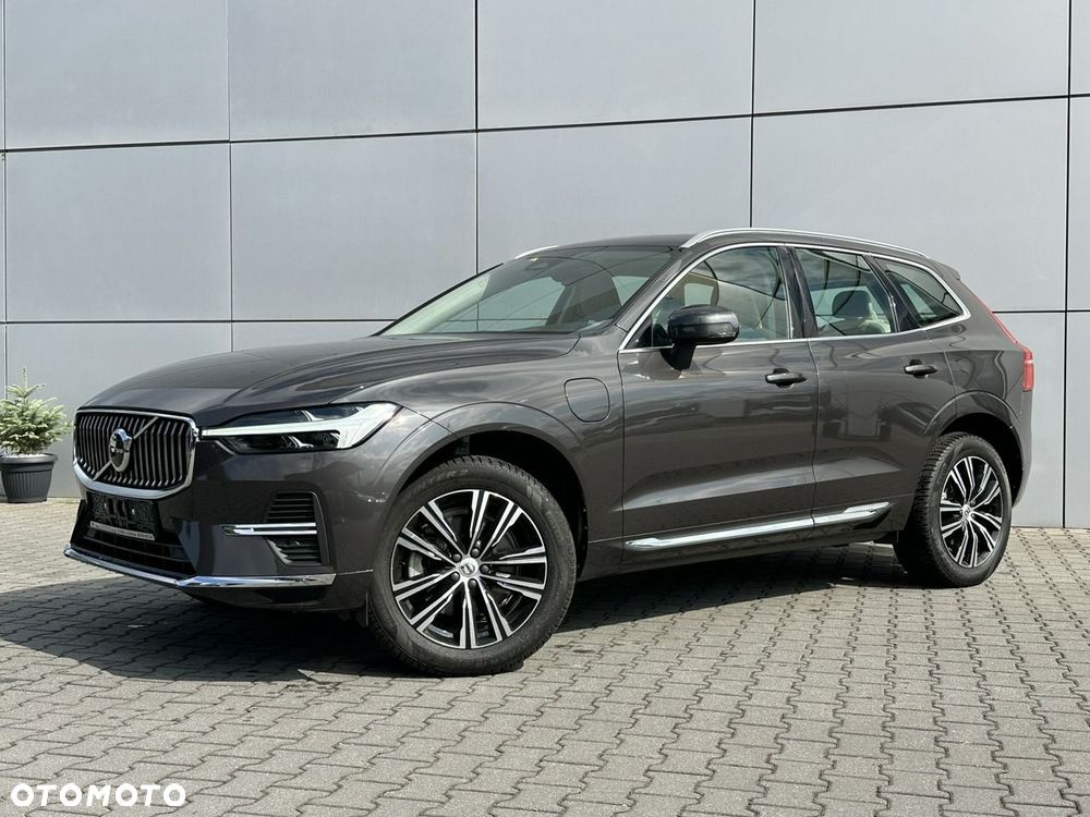 Volvo XC 60 T6 AWD Recharge Geartronic Inscription - 3