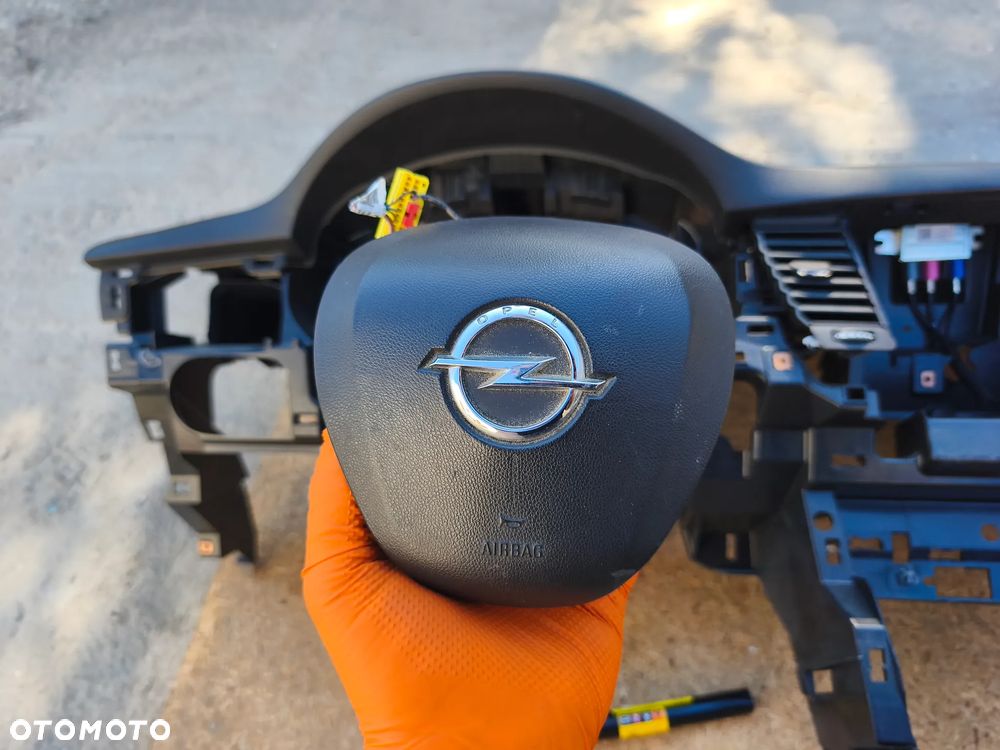 DESKA ROZDZIELCZA KONSOLA AIRBAG PODUSZKI PASY OPEL ASTRA K V - 9