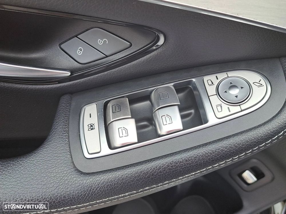 Mercedes-Benz GLC 220 d 4Matic 9G-TRONIC AMG Line - 27