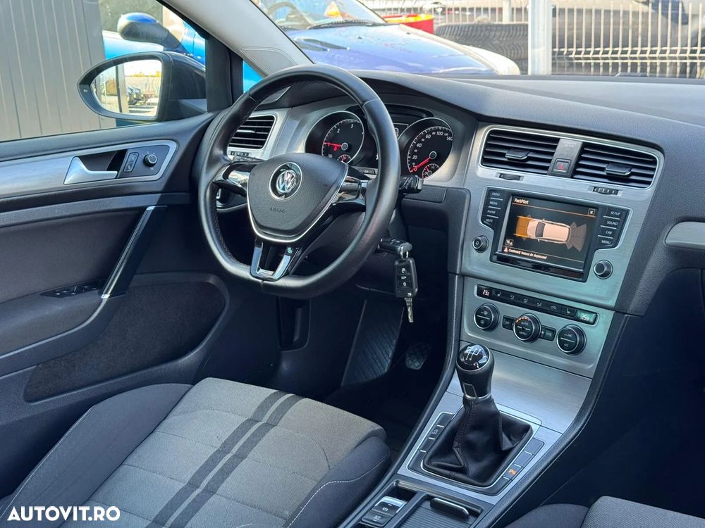 Volkswagen Golf 1.6 TDI DPF BMT Comfortline - 37